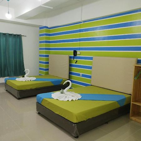 Yuj Inn Pasay Exteriör bild
