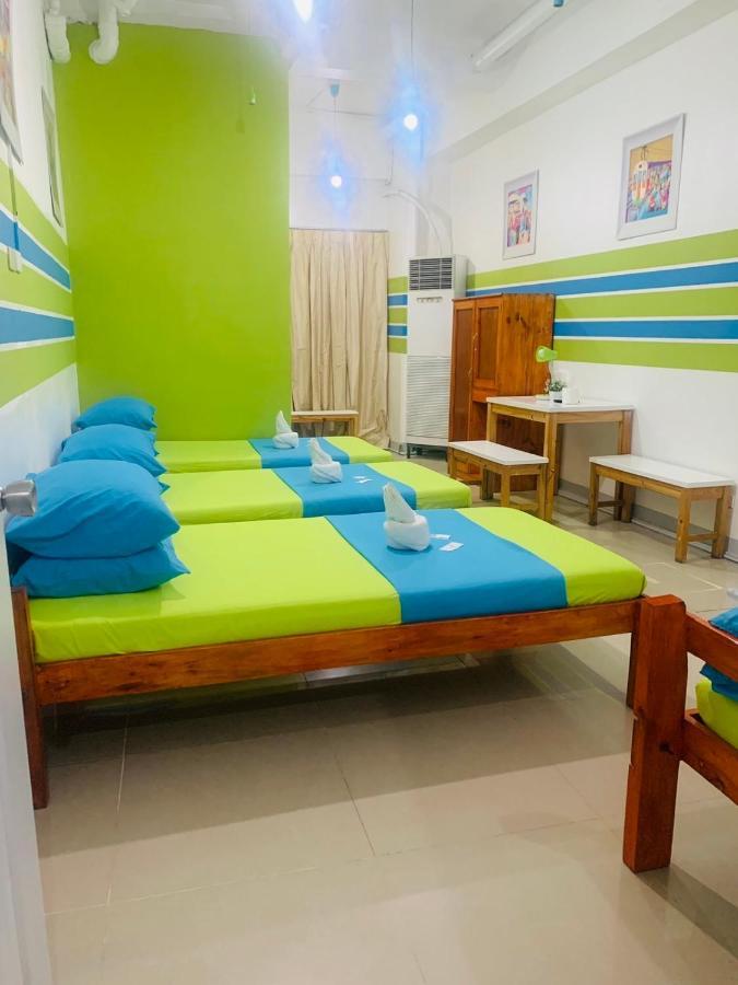 Yuj Inn Pasay Exteriör bild