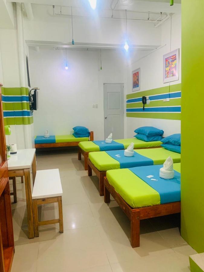 Yuj Inn Pasay Exteriör bild